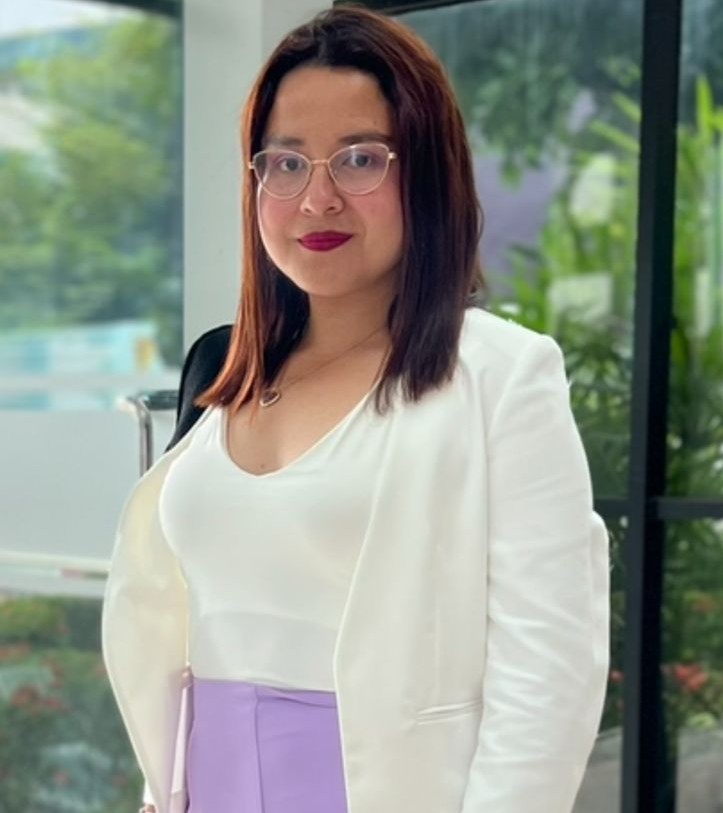 LAURA GABRIELA FIERRO VALVERDE